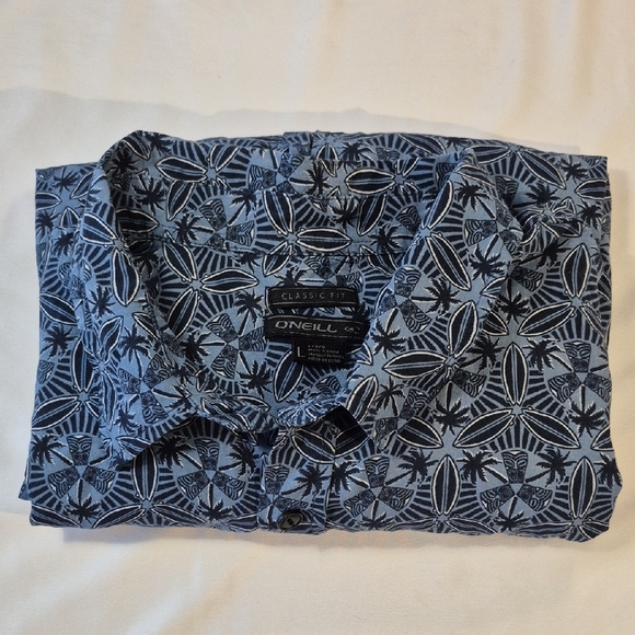 O'Neill Short Sleeve Classic Fit Button Down Mens Shirt w Geometric Pattern - Picture 9 of 11